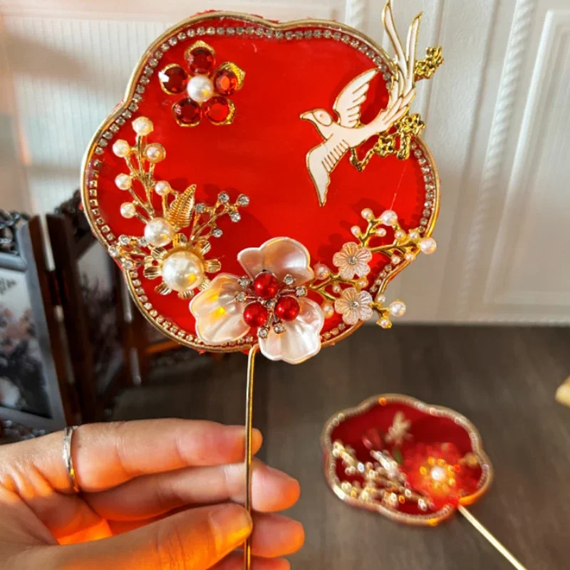 

Hand Hold Fan Chinese Vintage Round Fan with Phoenix Alloy Bride Wedding Fan Traditional Ceremony Performance Costume Accessory