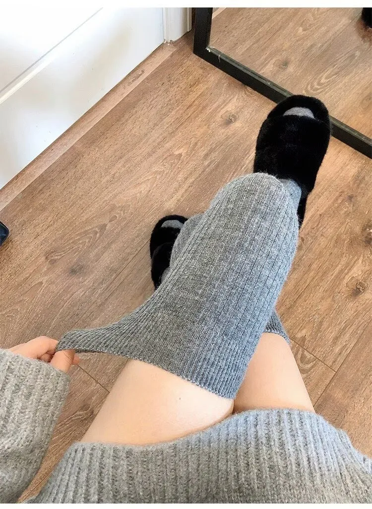 جوارب صوف لوليتا لخريف وشتاء للسيدات - جوارب طويلة سميكة ودافئة بلون سادة | جوارب عصرية باللونين الأبيض والأسود #2