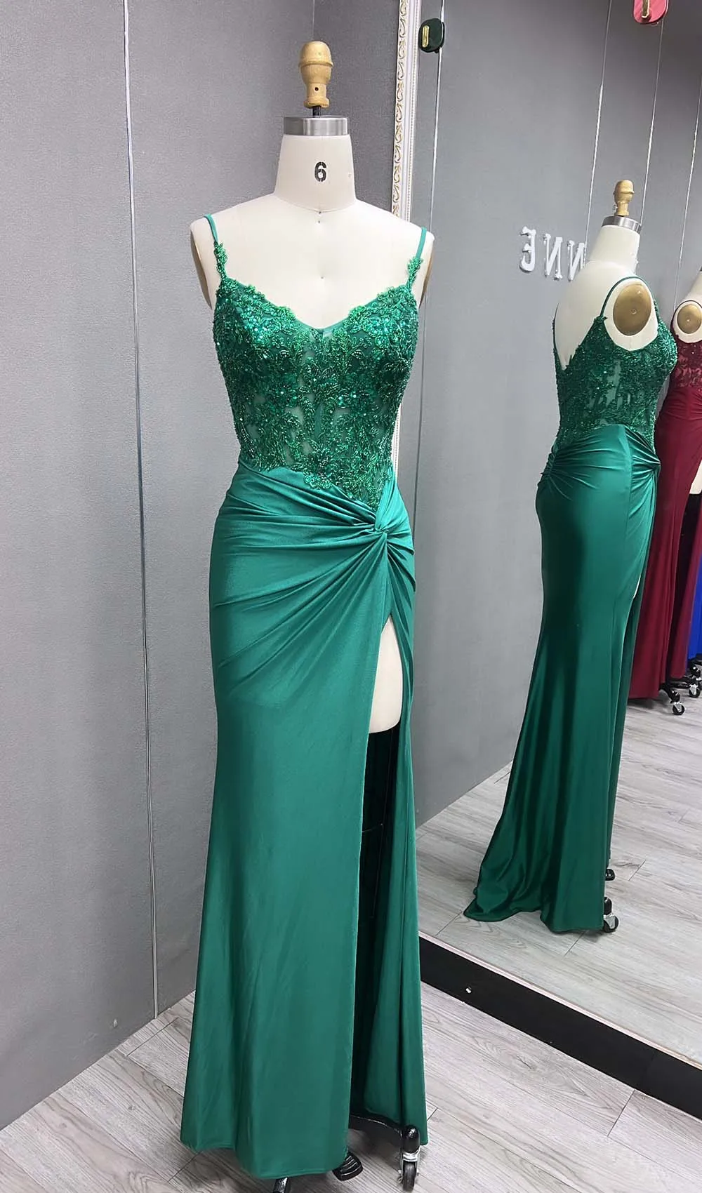 YQLNNE-preto alta fenda vestido de noite, sereia Prom Vestidos, alças longas, vestidos de cetim elástico, Gala