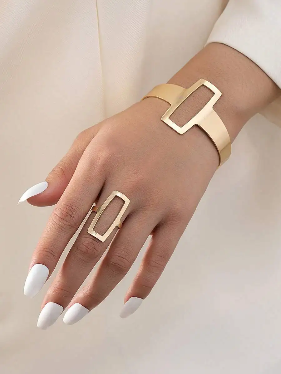 

1set Golden Geometric Asymmetrical Hollow Out Square Bangle And Ring Combination, Simple And Versatile Women's Party Gift