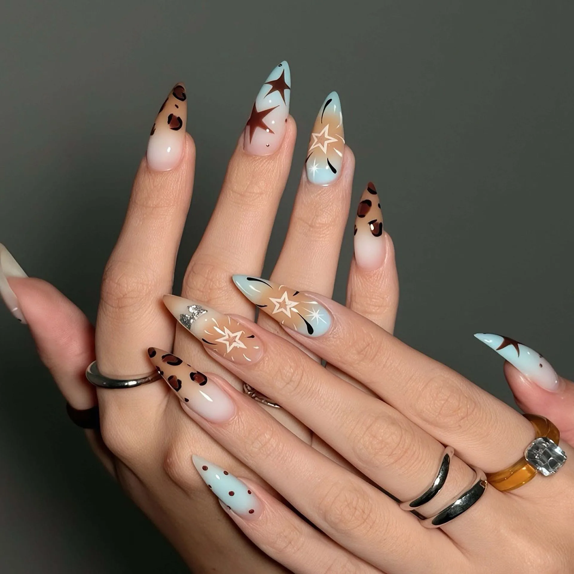 

24PCS Sweet Cool Blue Gradient French False Nail Brown Leopard Print with Star Long Almond Press on Nail Y2k Ins Style Fake Nail