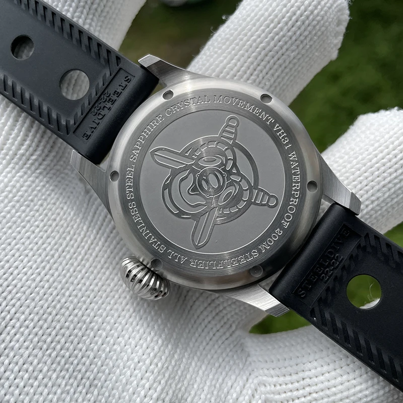 STEELDIVE Men Pilot Watch Sport 43mm Military Quartz Wristwatch 20ATM Waterproof BGW-9 Luminous Sapphire Mirror VH31