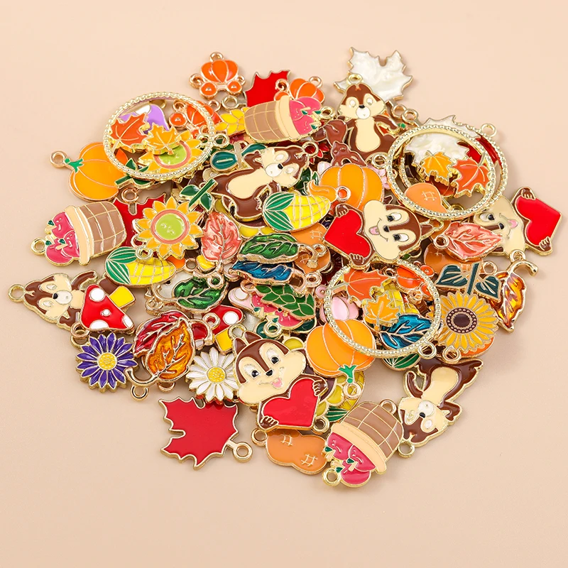 Leslie 10 Stück niedliche Herbst-Anhänger zum Erntedankfest, Ahornblatt, Pilz, Apfel, Kürbis, Anhänger für Armbänder, Halsketten, Schmuckherstellung – Detail 2