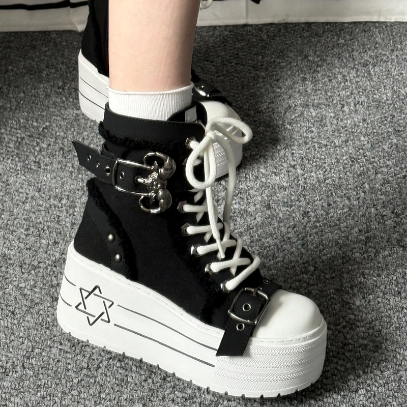Niche Designer Punk Style Women's Shoes Avant-Garde Subculture Punk Girl Versatile Platform Canvas Booties