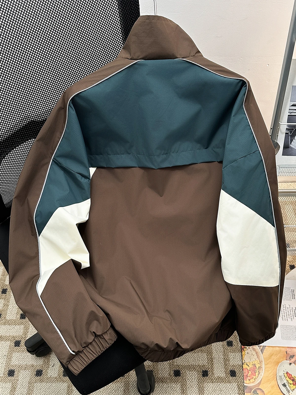 

Мужская белая куртка-пальто оверсайз из натуральной шерсти, асимметричного дизайна, в ирландском спортивном стиле, для мотоциклистов, в стиле викингов, длинная, свободного кроя.