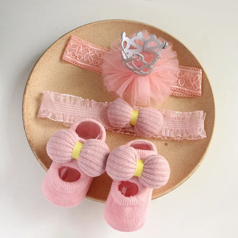 Letnia opaska dla dziewczynki zestaw skarpetek słodka kokardka z kwiatami korona noworodka nakrycia głowy księżniczki śliczna opaska do włosów prezenty dla dzieci