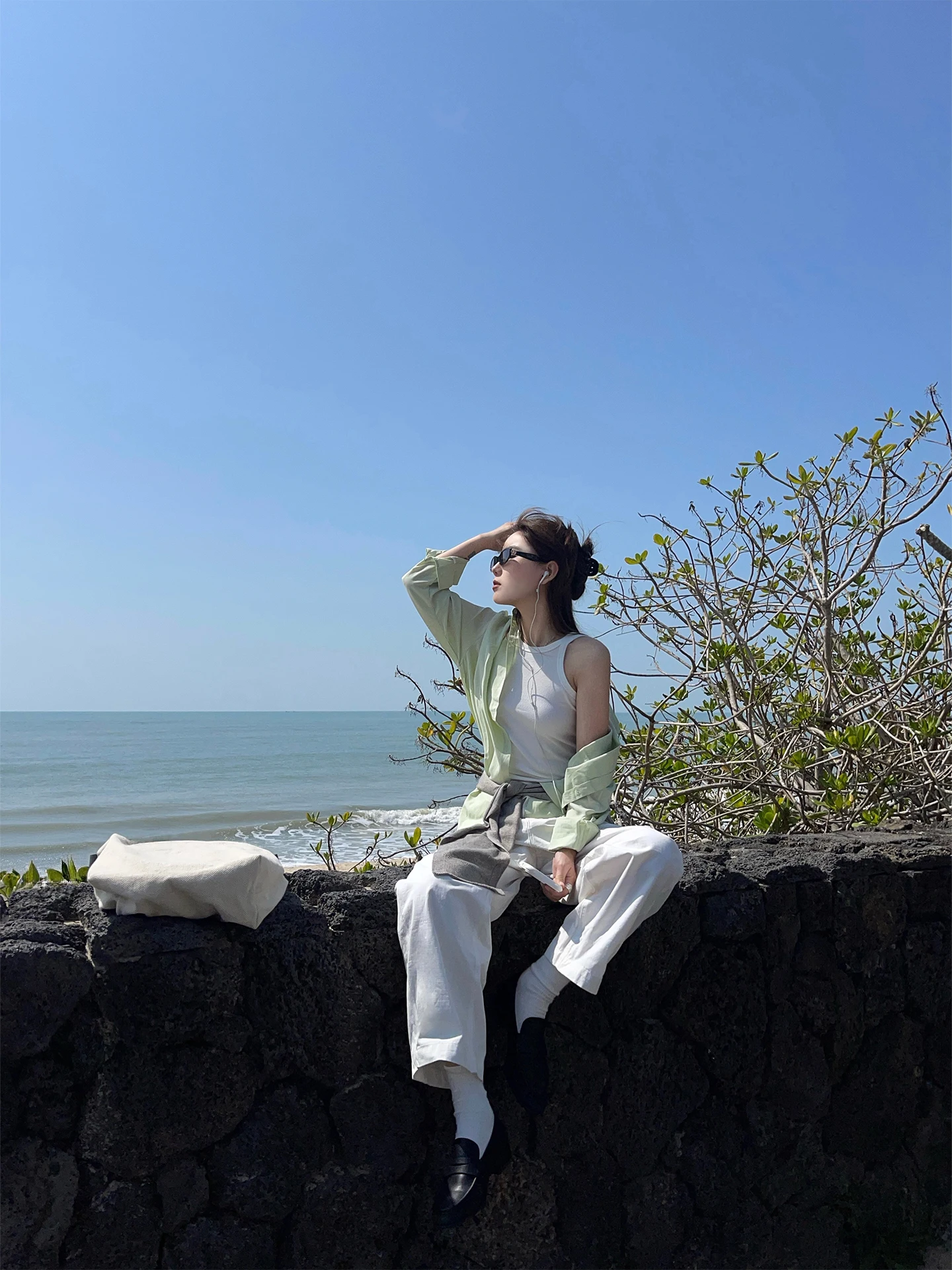 

Loose Long Sleeve Shirt Women's Casual Style Single Pocket Silk Feeling Drapey Spring Summer Green Collar Shirt