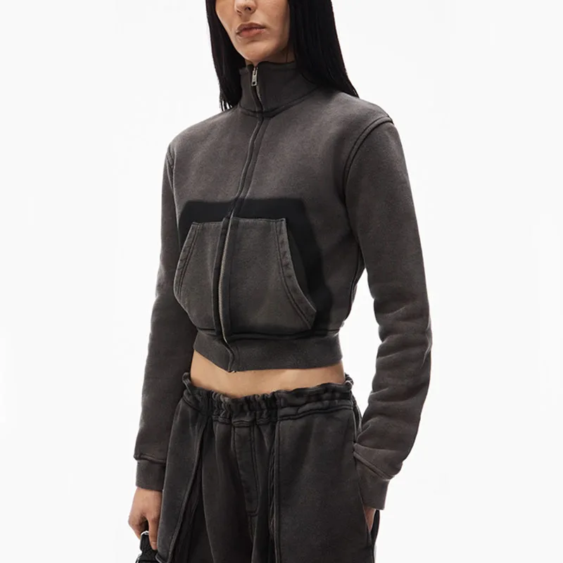 سترة نسائية بسحاب قصيرة من القماش بحلقات من Alexandra Wang بالإضافة إلى مجموعة سراويل عمل كبيرة الحجم وسراويل طويلة #3