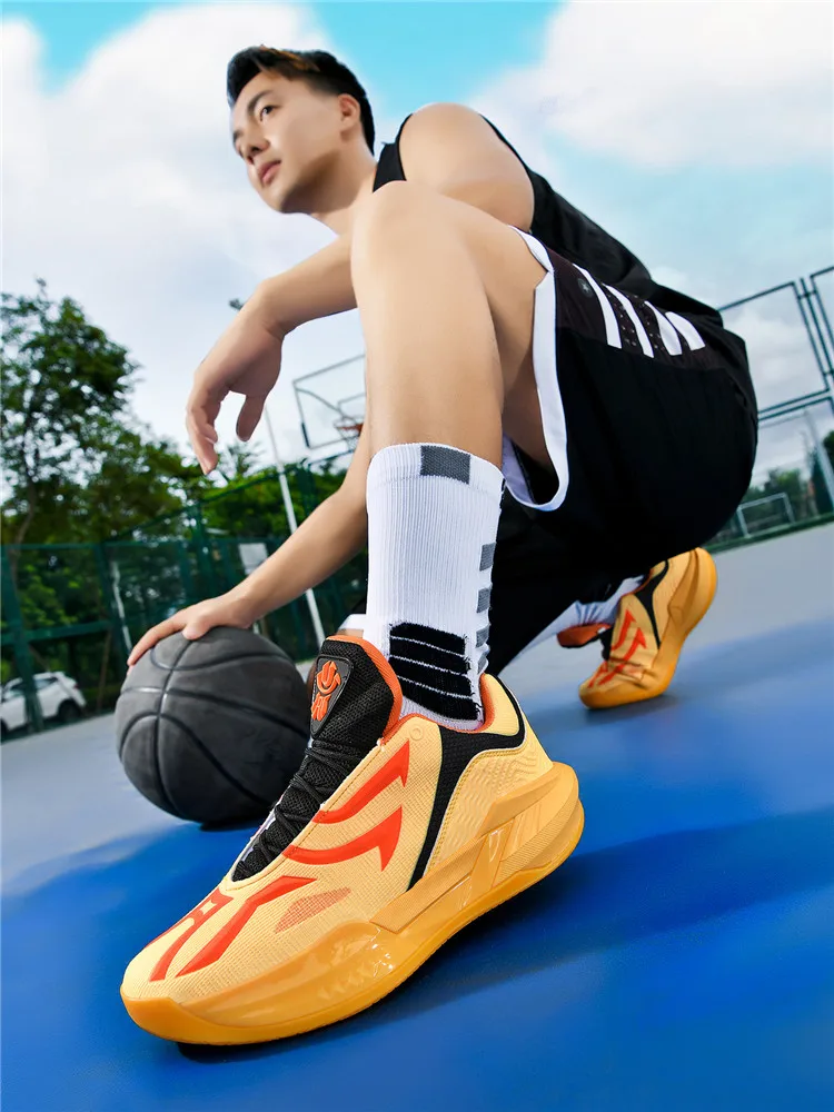 Hot 2025 summer new outdoor breathable wearable hiking mountaineering casual shoes Very good hiking shoes