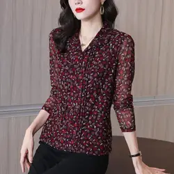 Spring and Autumn Women's Pullover V-neck Button Print Loose Fit Long Sleeve Bottom Shirt Fashion Elegant Casual Commuter Tops