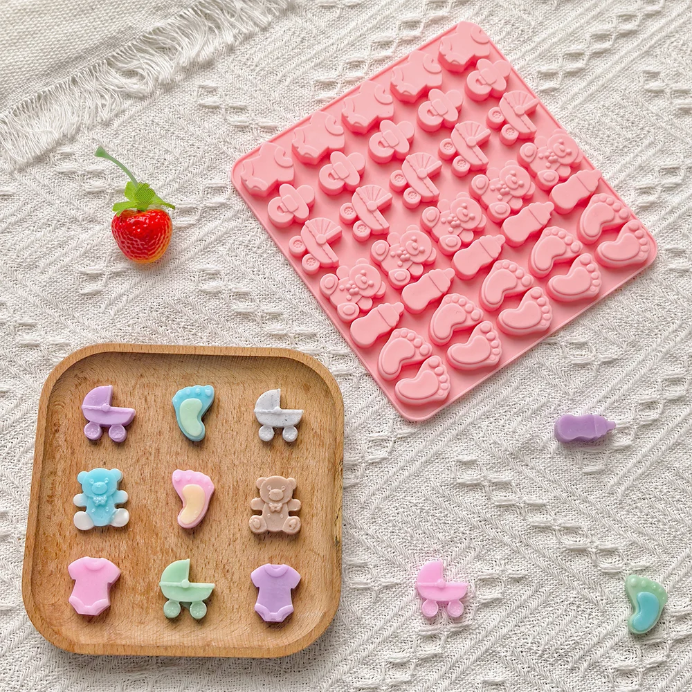 Small size 35 hole baby bottle bear shaped baking silicone mold, suitable for candy, chocolate, cake decoration baking tools