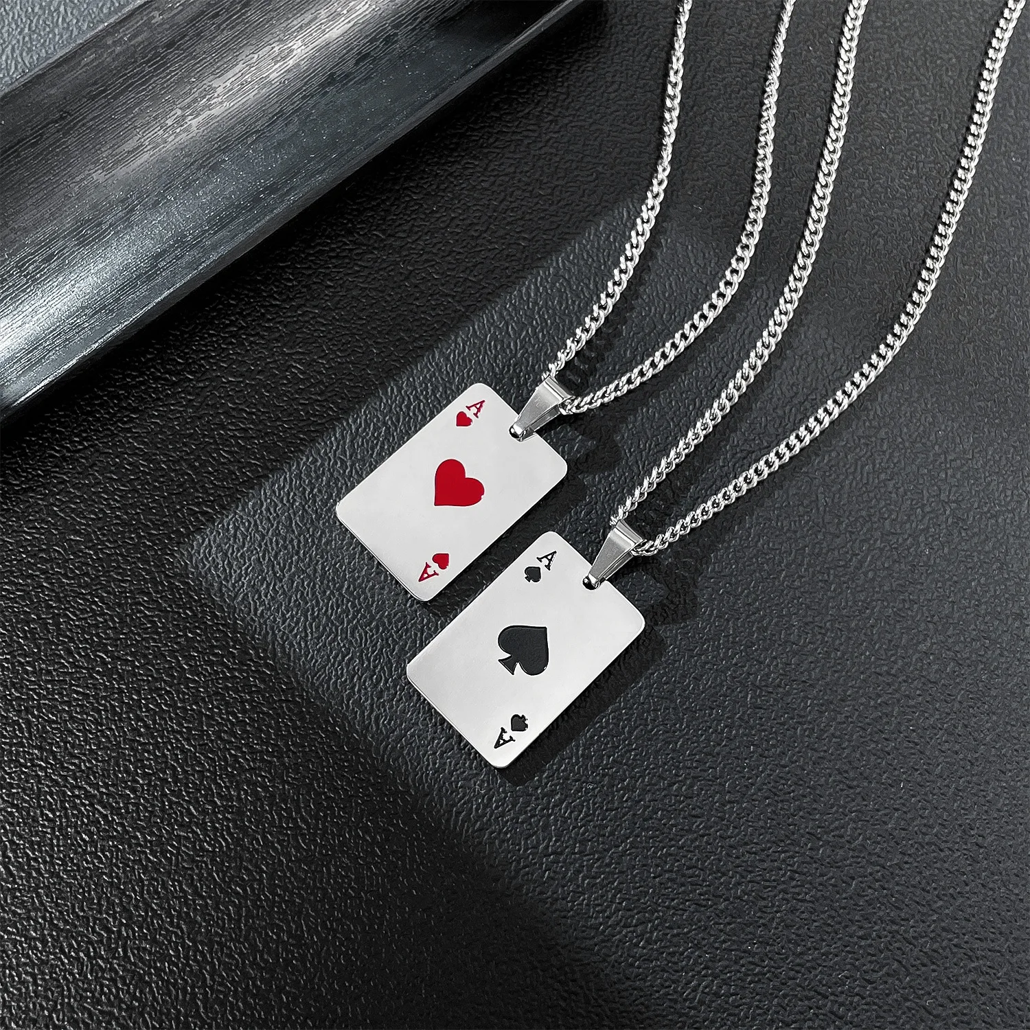 Collar con colgante de as de espadas de acero inoxidable para mujer y hombre, cadena estilo hip hop punk, joyería con diseño de carta de póker, regalo.