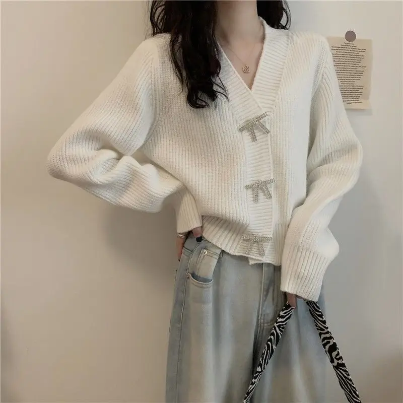 Women Clothing Elegant Buttons Solid Color V-neck Long Sleeve Cardigan Winter Simplicity Knitting Loose Sweater Ladies Korean