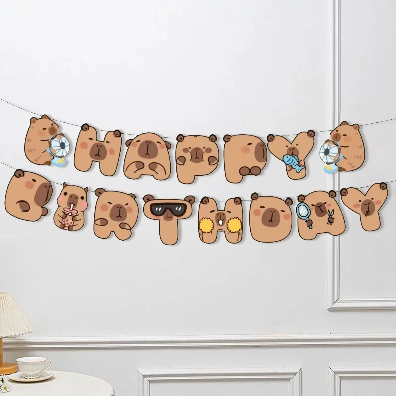 Kawaii Capybara Geburtstagsbanner, Niedliche "Happy Birthday" Schriftgirlande für Tier- und Capybara-Themenfeiern