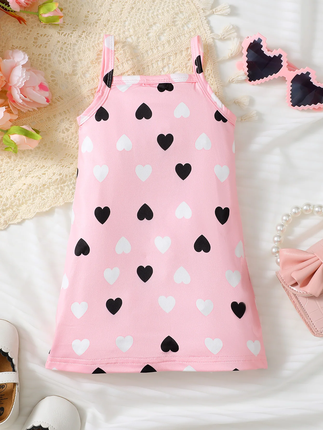 Sleeveless casual simple dress with heart and bear prints for newborn baby girls