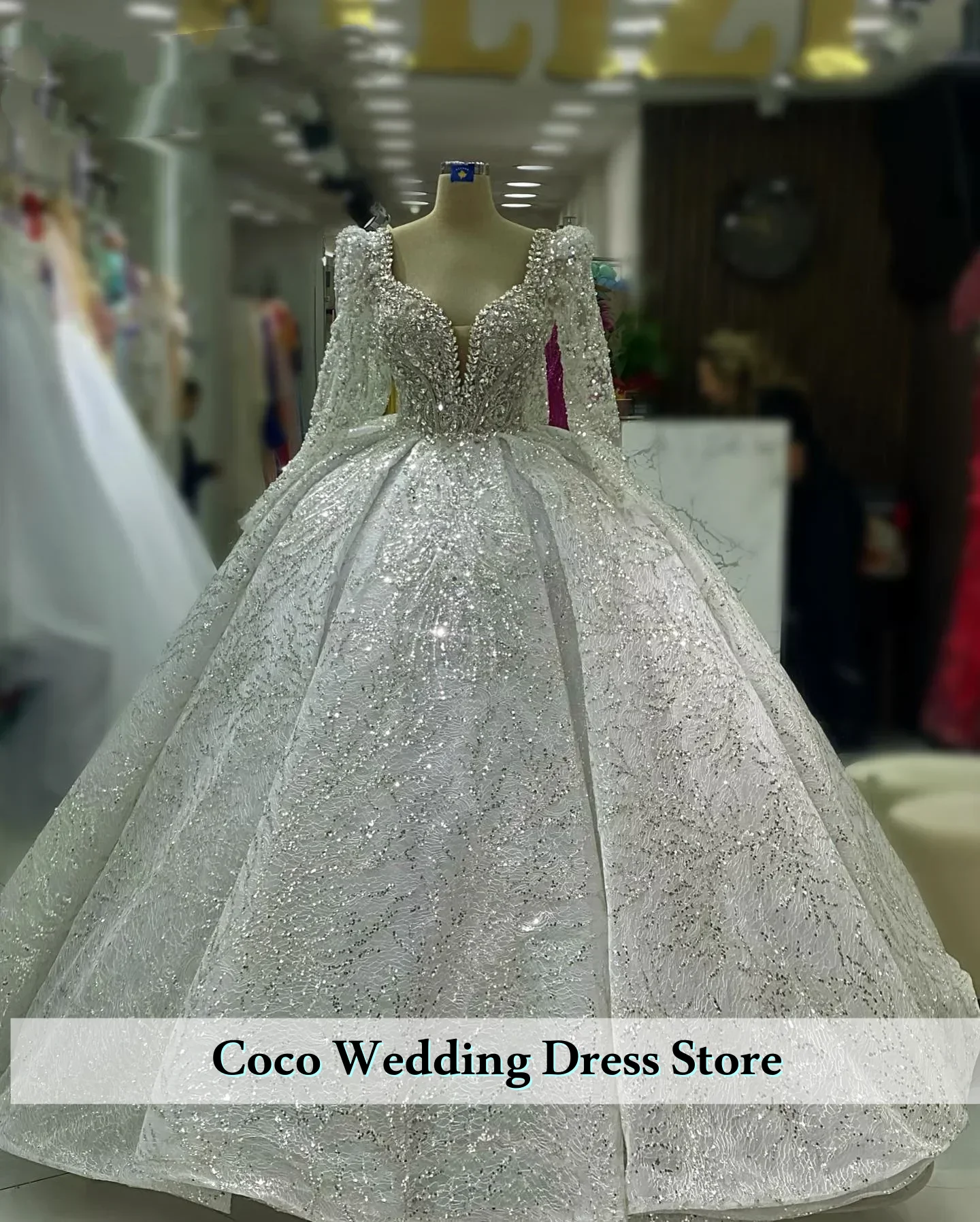 Customized Exquisite Beaded Crystals Lace Ball Gown Wedding Dress Long Sleeves Deep Train Robe De Mariee Bride Bridal Dresses
