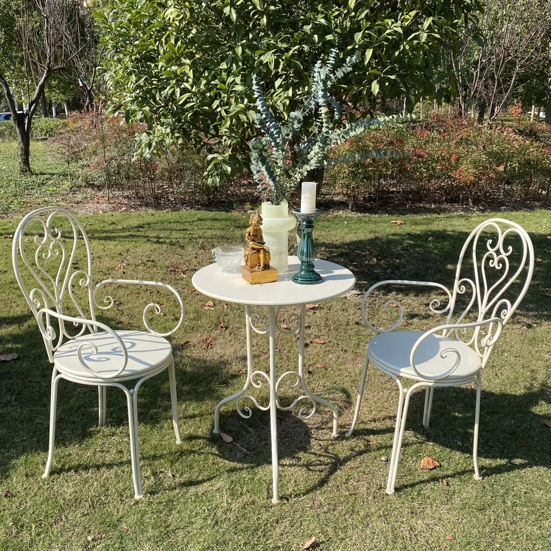 French country wrought iron distressed outdoor table and chair set, white-green garden courtyard balcony living room round table