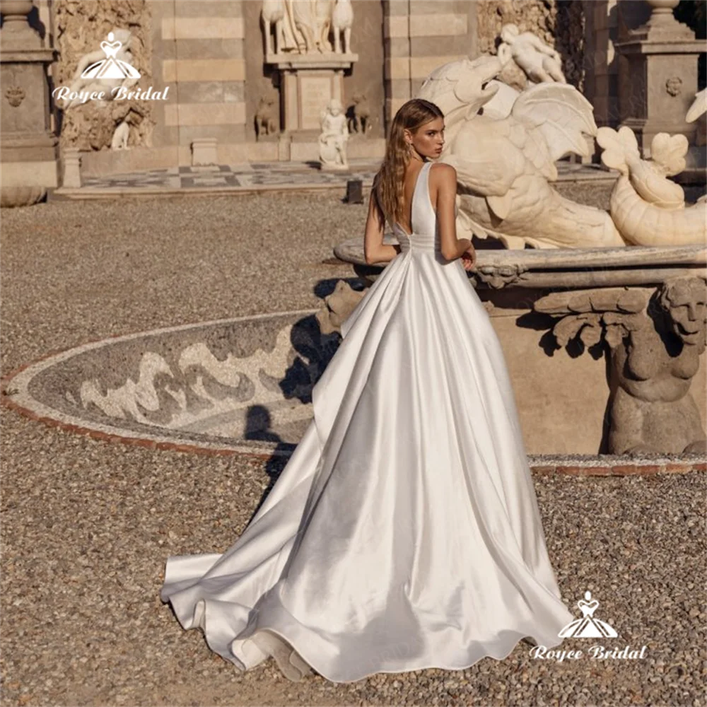 Roycebridal Brautkleid in A-Linie mit V-Ausschnitt 2025, Satin-Hochzeitskleid mit Hofschleppe, maßgeschneidertes Abendkleid, Robes de Soiréesuknia ślubna