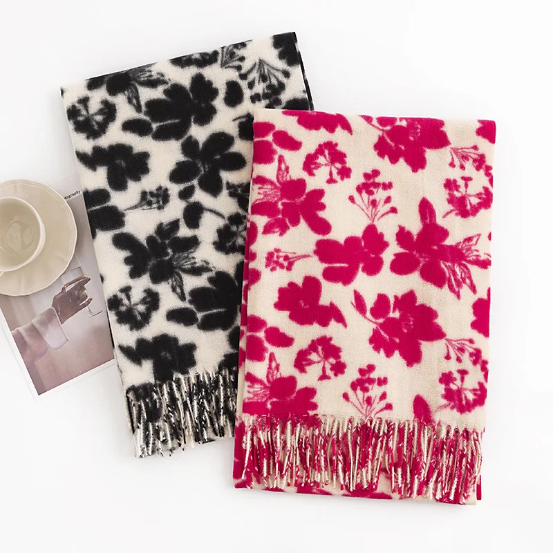 Luxury Printing Flower Scarf for Women Retro Winter Imitation Cashmere Warm Scarves Cold-proof Shawl Clothing Accessories Gift