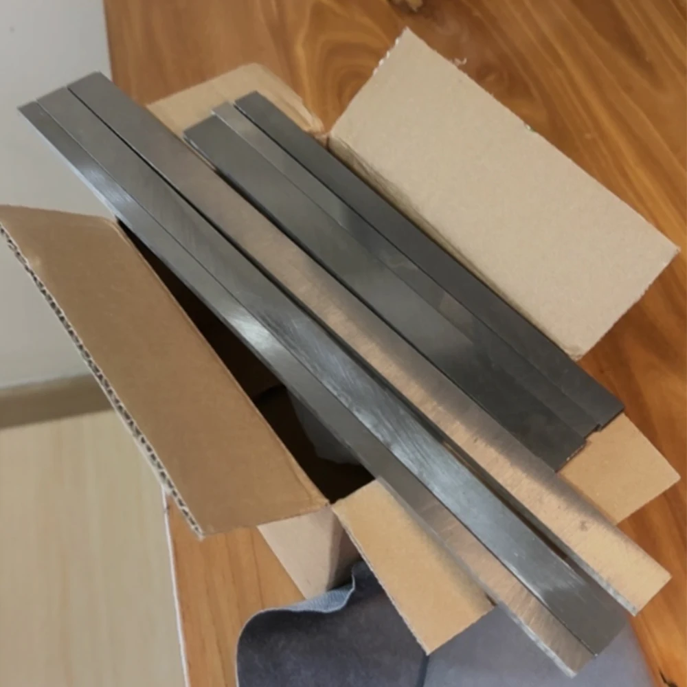 1Pcs 2x3x200 HSS High Speed Steel Square Turning Tools HRC60-62 White Steel Bar Blade CNC Lathe Machining Tools Thick 2/3/4/5mm