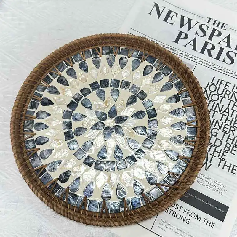 

Hand Woven Mosaic Tray Decorative Round Rattan Serving With Mother Of Pearl Inlay For Snacks Dried Fruit Plate Home Ornamen917ts