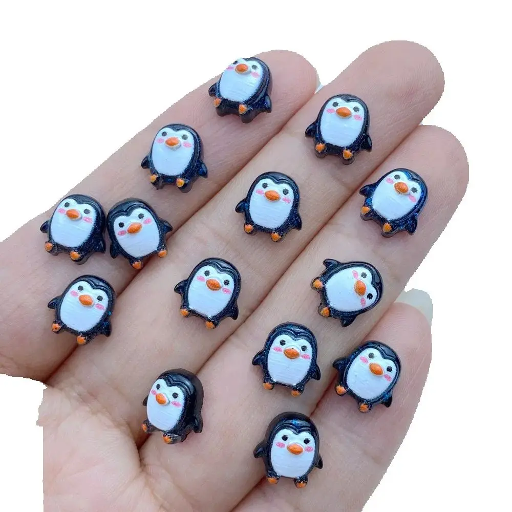 50 Stück neue niedliche Mini-Harzfiguren (9 mm) im Cartoon-Pinguin-Design, flache Rückseite, Maniküre-Elemente, Verzierungen für Haarschleifen und Accessoires