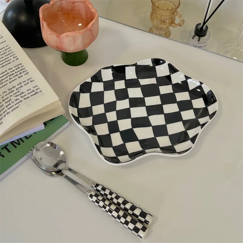 Ceramic Checkerboard Plate Jewelry Storage Plate Dessert Plate Home Decoration Retro Dinner Plate Tableware