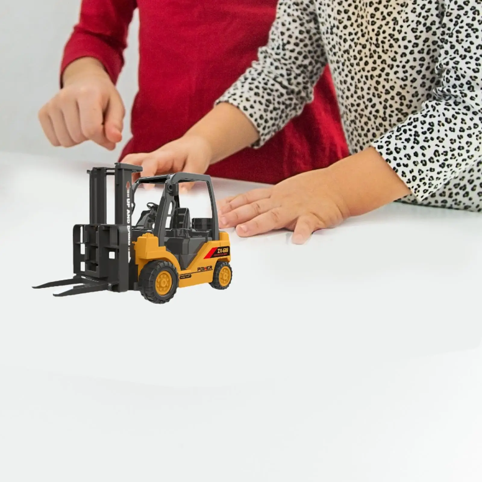 

Construction Vehicle Model Forklift Trucks Toy for Kids Educational Play Engineering Car Mini Toy