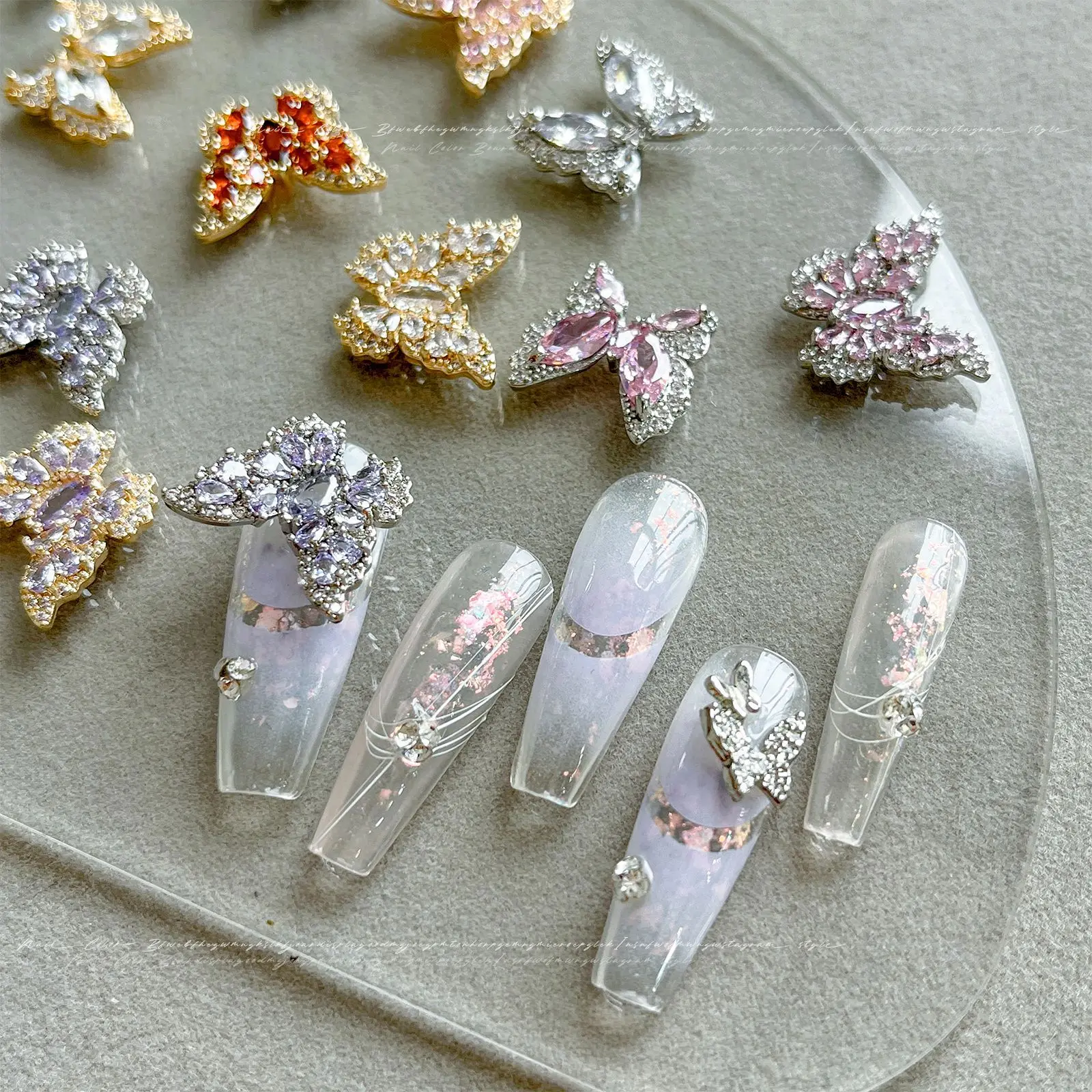 1 個カバレッジラインストーン蝶ネイルチャーム超スパークリング混合合金 & クリスタルネイルアート装飾グラマラスチャーム