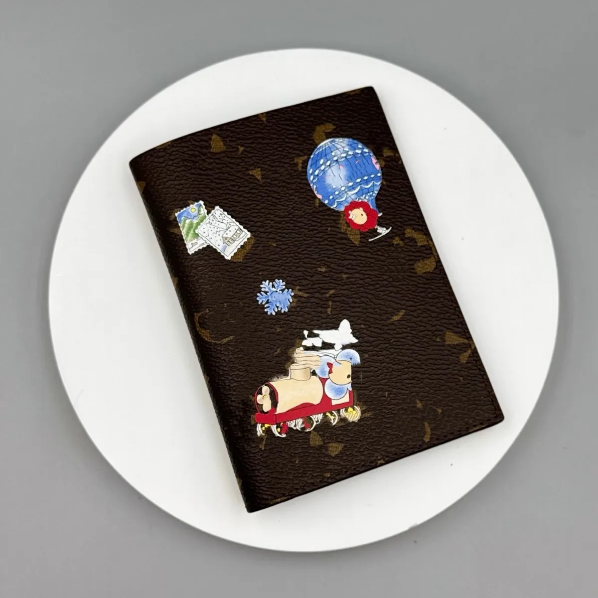 Fashionable Tognana Silk Screen Wallet for Comparison Shopping