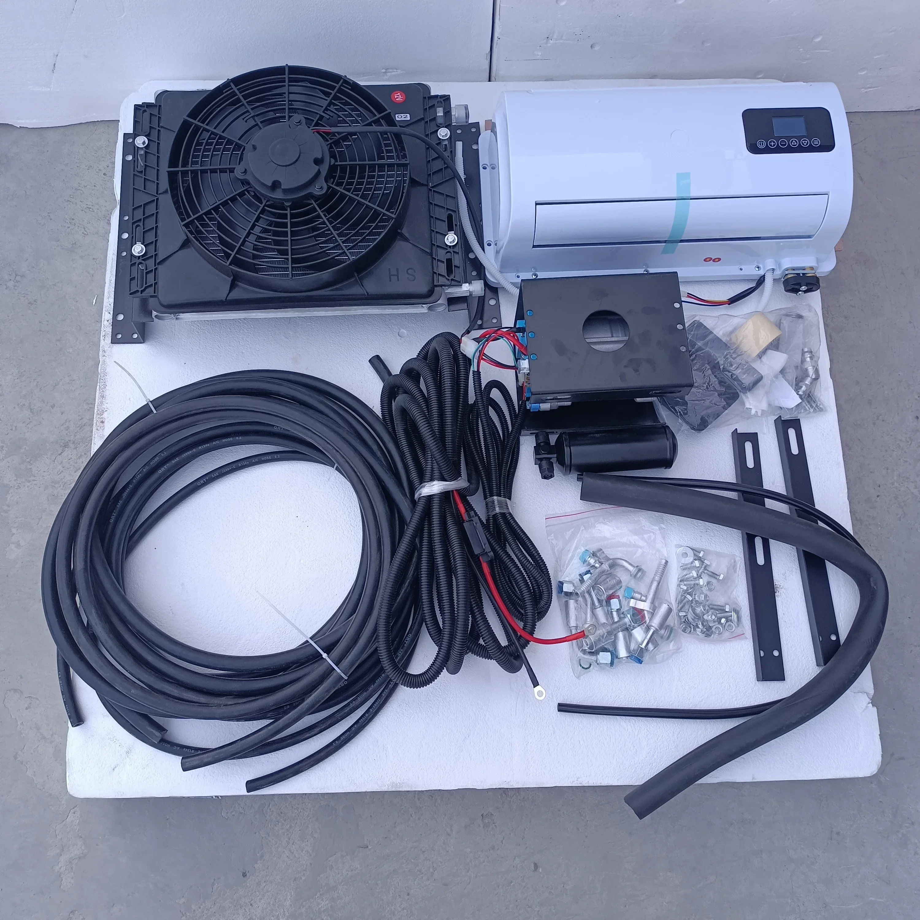 Quiet DC Cooler 12V 24V Parking Air Conditioner R134A Mini Air Conditioner For Trucks/RVS/boats/small Cars