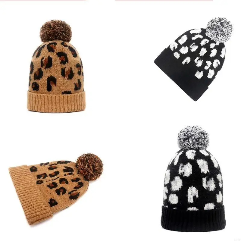 المرأة شتاء دافئ محبوك مكبل قبعة صغيرة خمر ليوبارد الجاكار لطيف كبير في الهواء الطلق الثلوج تزلج تمتد الجمجمة قبعة