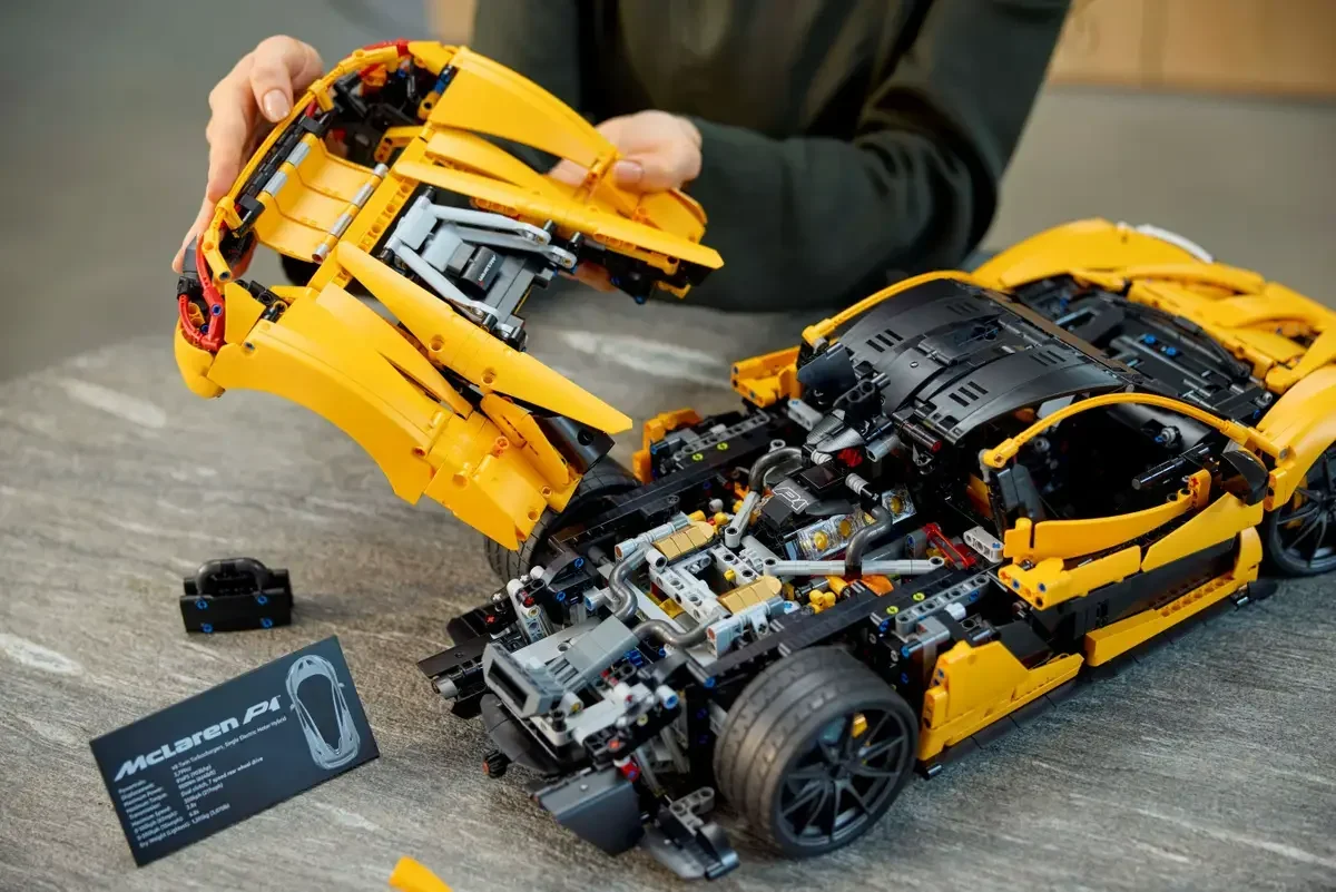 LEGO Technic™ McLaren P1™ Building Set for Adults, 42172 (3893Pieces)