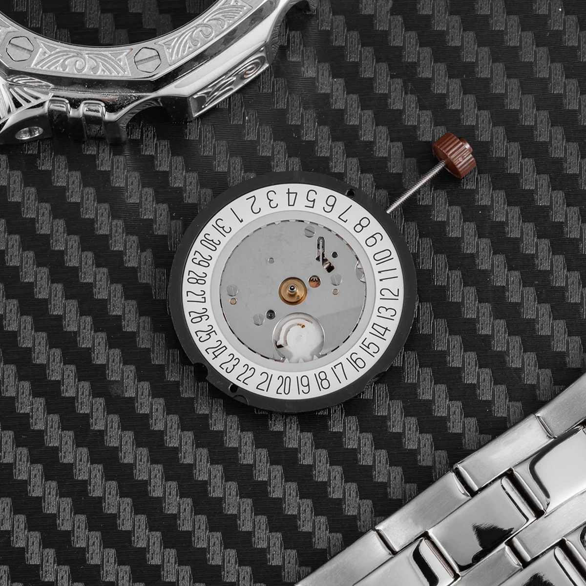 حركة روندا السويسرية الجديدة 505، حركة كوارتز ثلاثية الدبابيس 505، ملحقات الساعة