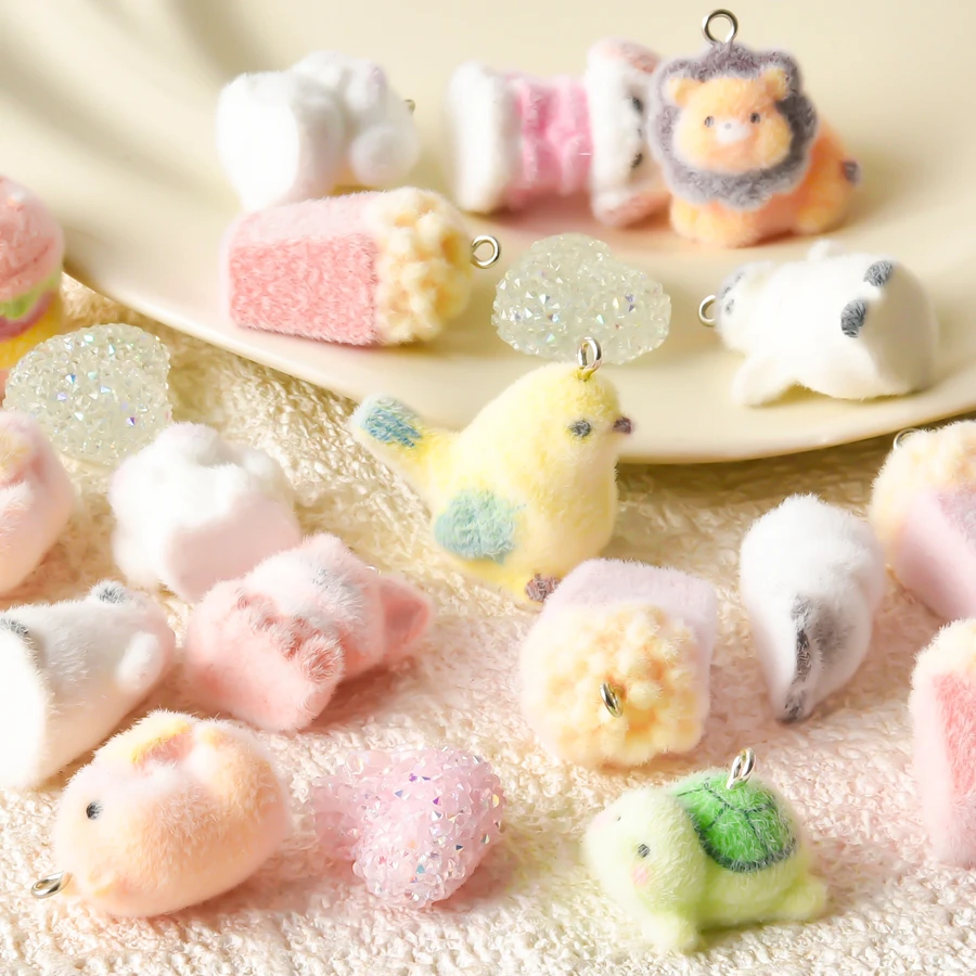 4/6Pcs Trendy 3D Flocking Animal Lion Parrot Charms Making Material Mix Cute Rabbit Koala Dog Cow Penguin Pendant Jewelry Bulk