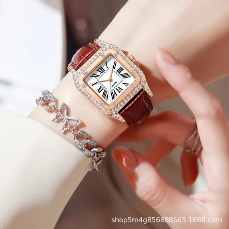 

Geshi Square Brown Lady Watch - Luxurious, versatile, trendy, fashionable, simple and elegant wristwatch with exquisite design.