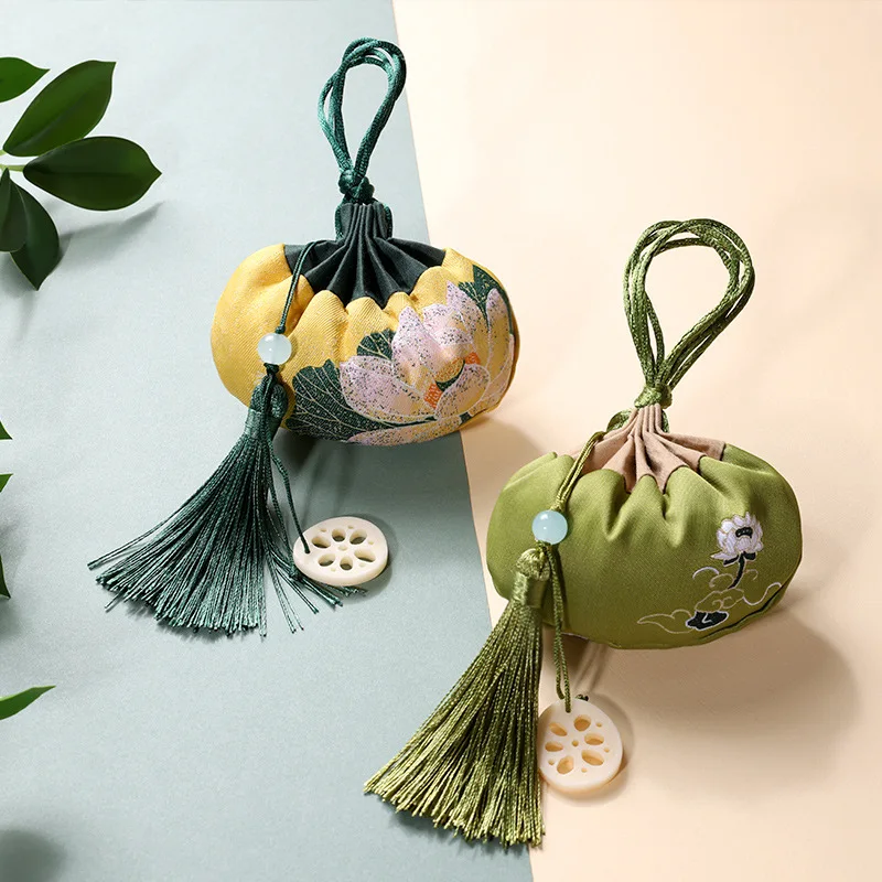 Ancient lotus court sachet National style sachet wholesale Tips car pendant bundle mouth fringed accessories sachet lucky bag