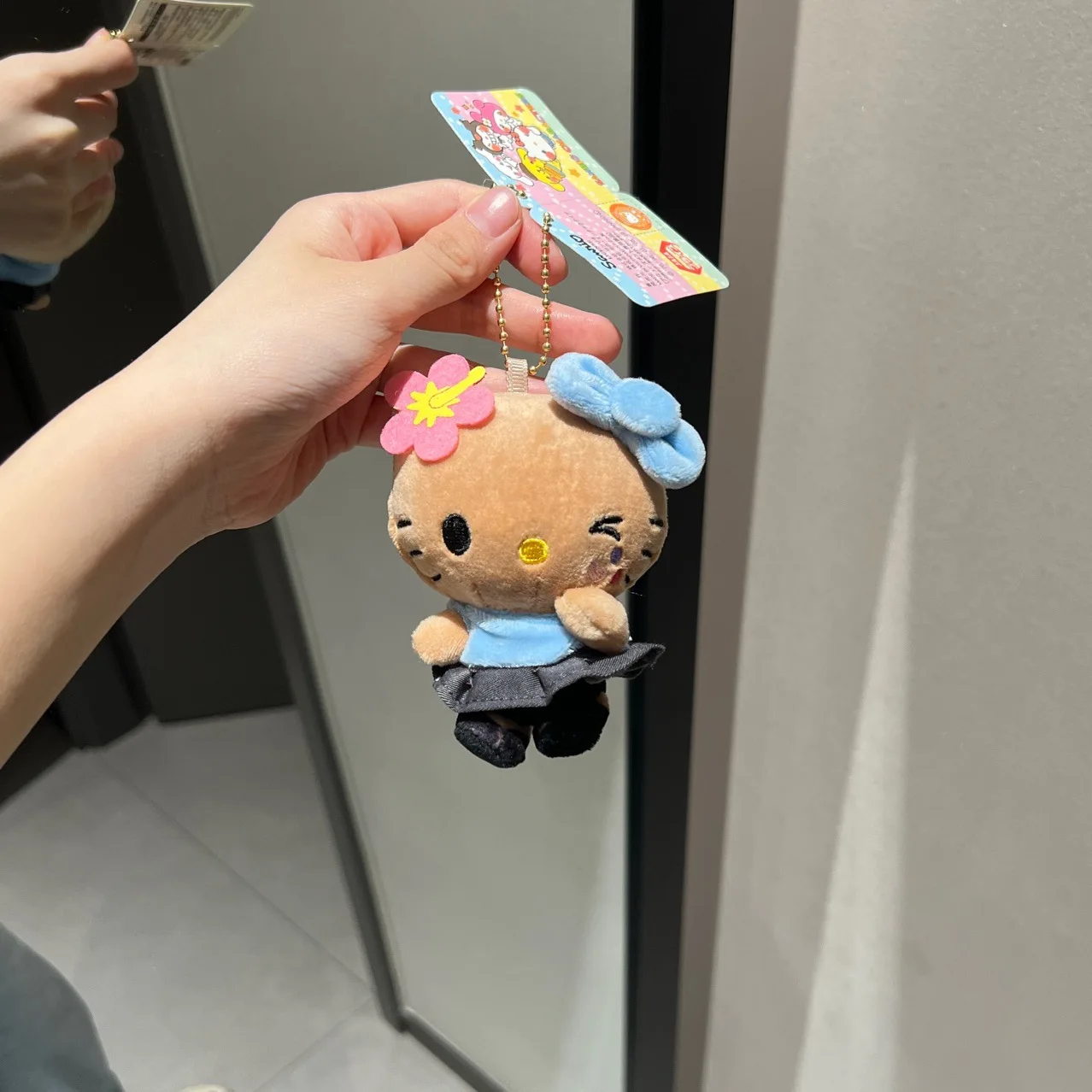 Kawaii Sanrio dibujos animados Hello Kitty sirena tabla de surf juguetes mochila colgante encanto accesorios de moda llavero niña regalos de cumpleaños