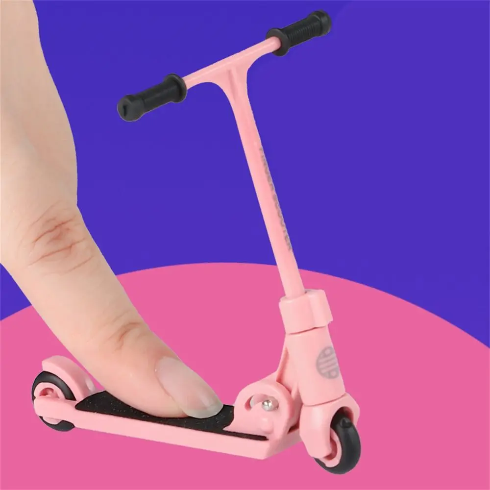 Novelty Foldable Finger Scooter Two Wheel Multi Colored Mini Scooter Simulation Fingerboard Finger Skateboards Party Favors