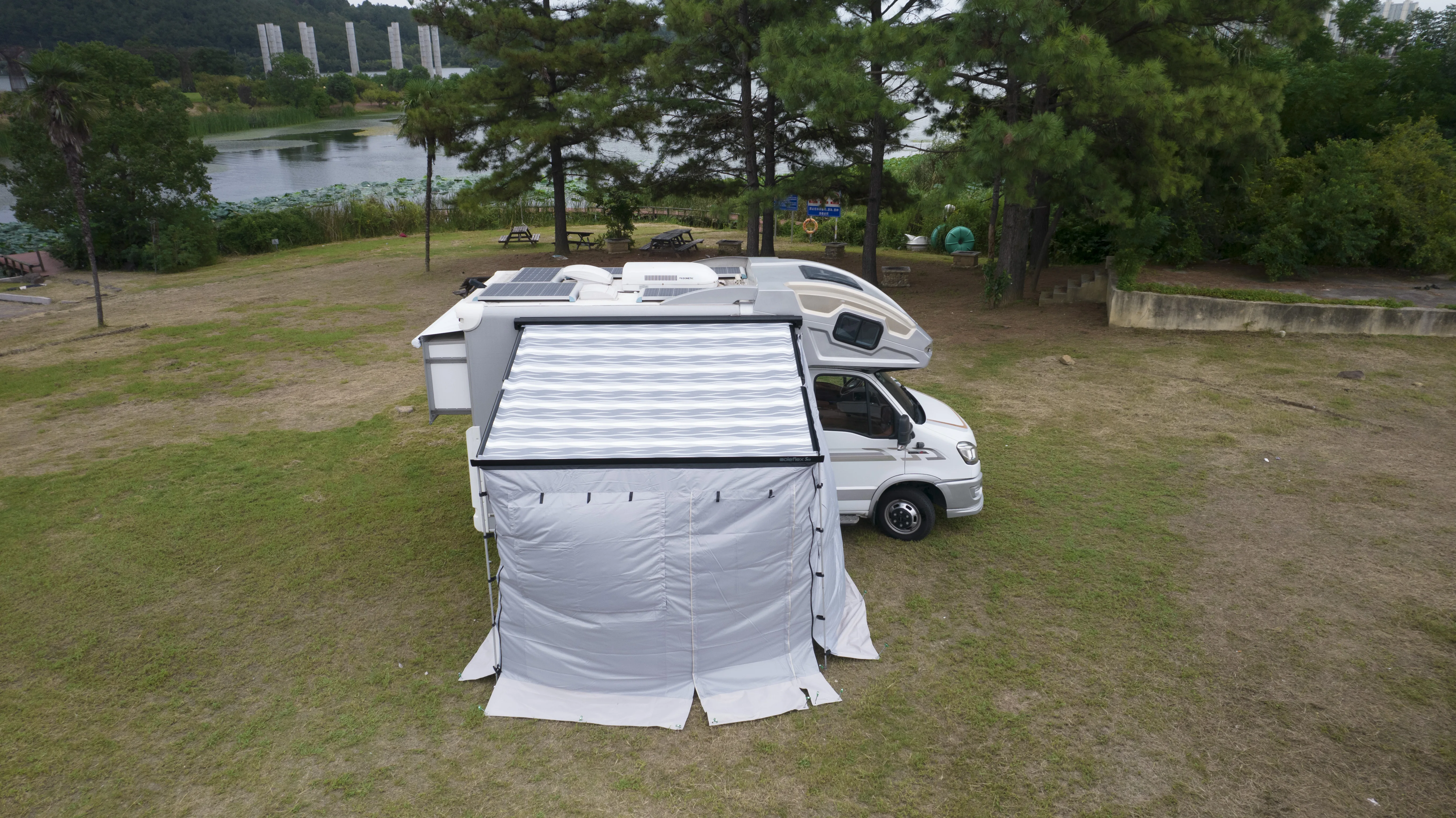 Caravan RV Porch Awning with Curtains Manual Extension Room Outdoor Cooking Waterproof 3-4 People Capacity Space-Saving Design