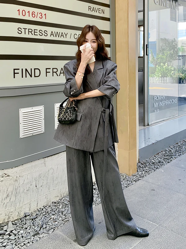 

Серый костюм с узлом и широкими брюками: женский комплект для весны и осени, новая модная элегантная двойка премиум-класса