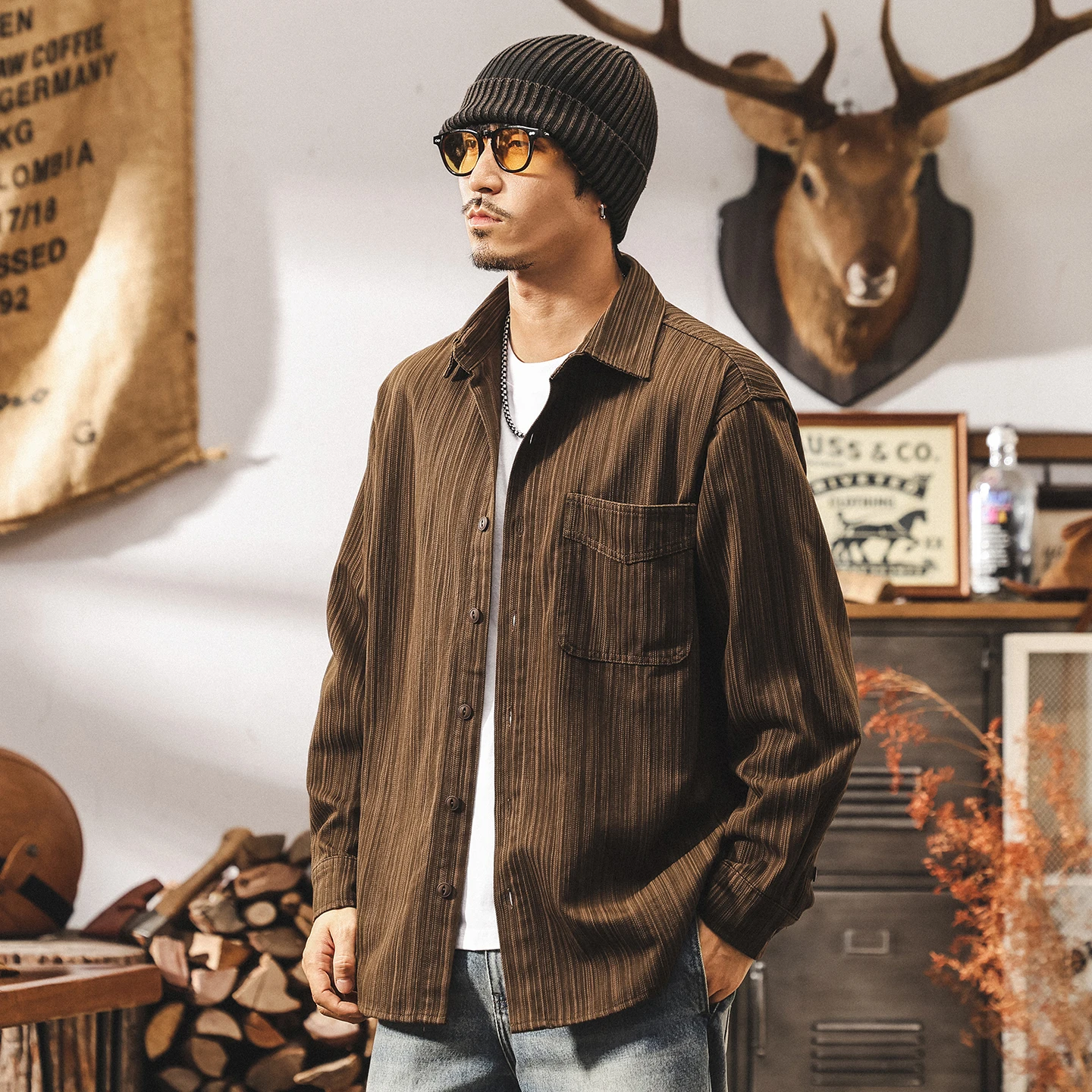

A retro heavyweight shirt jacket for men's autumn and spring, featuring a high-end striped long-sleeved shirt from Maillard