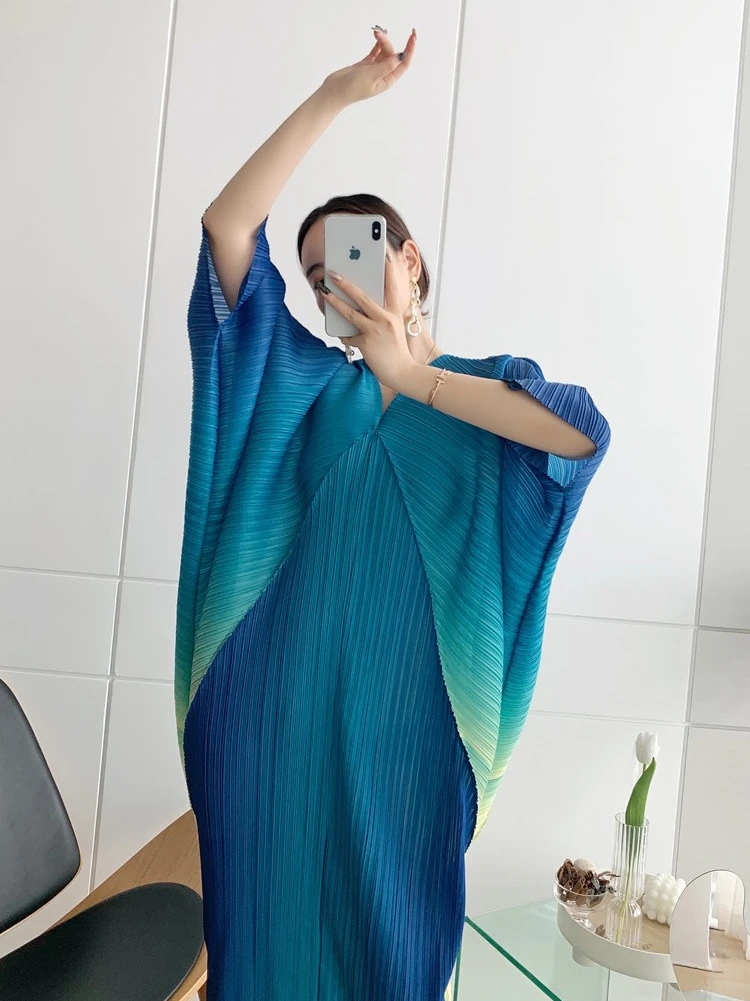 Miyake Pleated Bat Sleeve Dress 2023 Spring New High Fashion Women Gradient Blue V-neck Large Size Long Designer Style Clothing