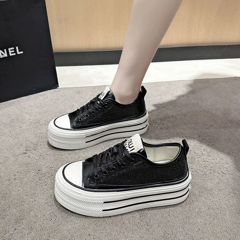 Nowe damskie luksusowe buty na platformie projektant Bling modne trampki damskie sznurowane buty wulkanizowane Zapatos Para Mujeres