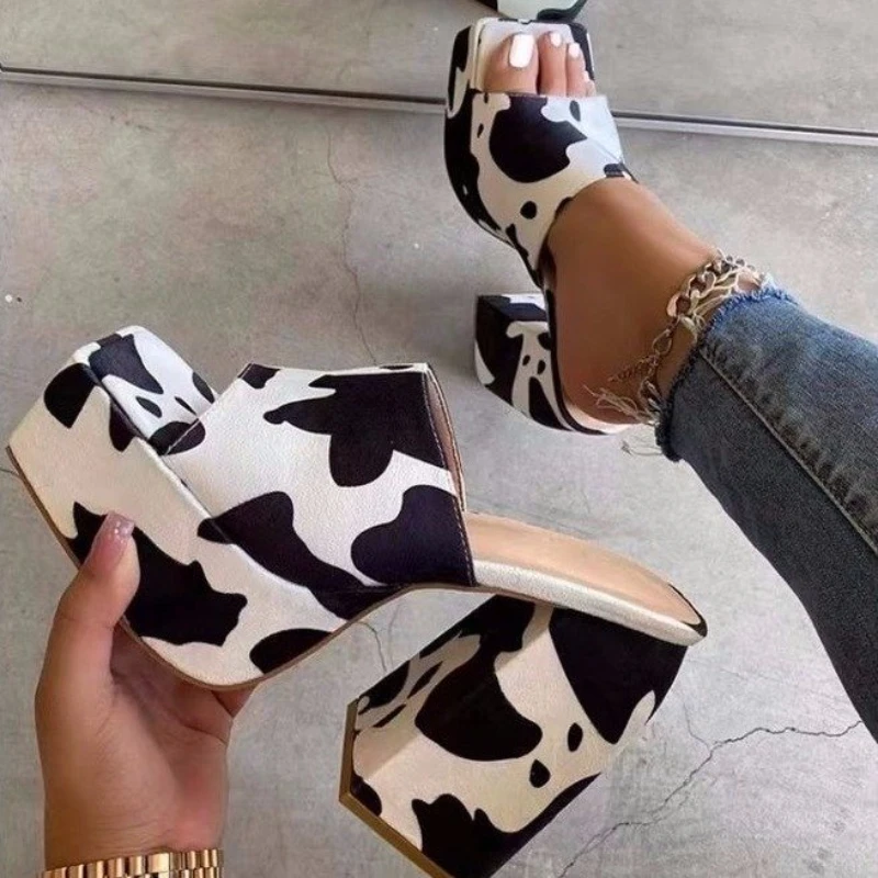 2022 New WOMEN Color Printing Square Head Thick Bottom Thick Heel One-line Slippers Women\'s Large Size High-heeled Sandals