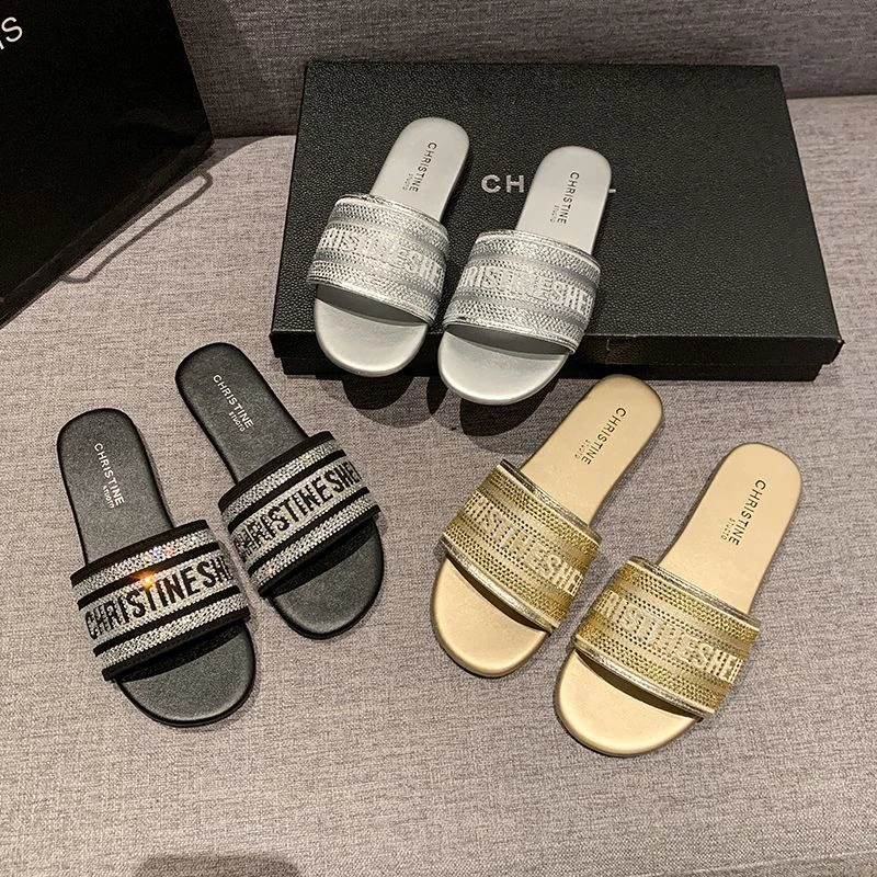 2025 New Casual Plus Size Flat Bottom Sandals Women's Inner Hot Selling Vintage Outerwear Slippers Fashion Style Adult Footwe