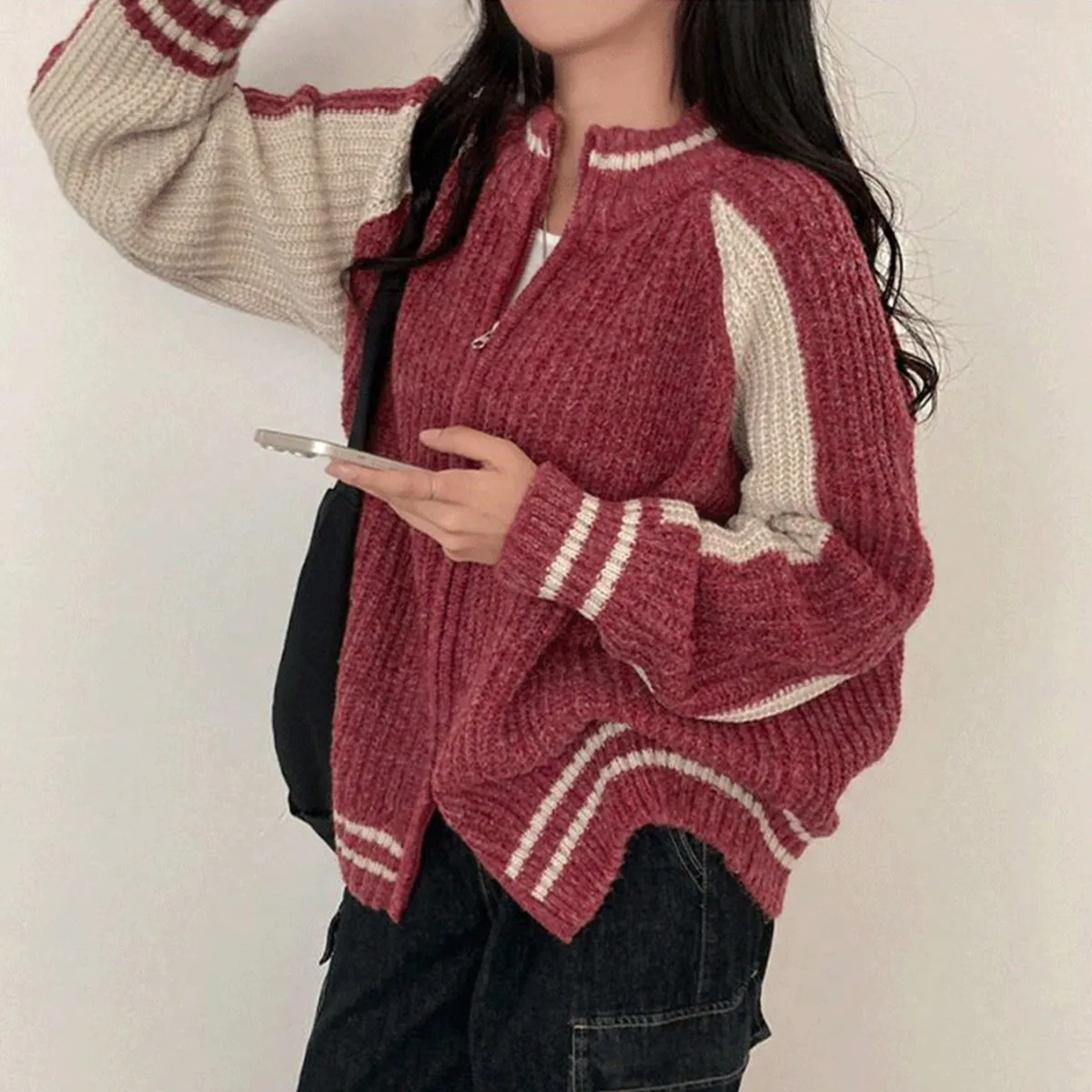 

Korean Chic Winter American Retro Contrasting Color Design Double Zipper Knitwear Jacket for Women