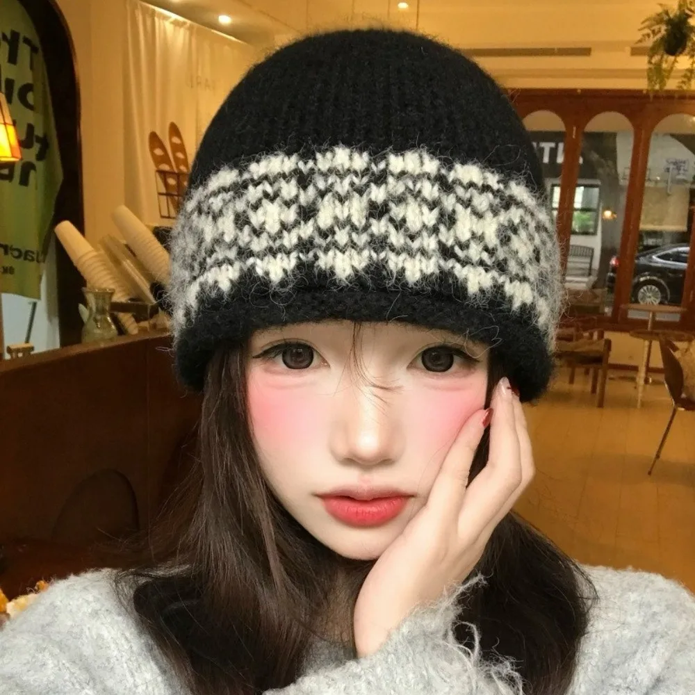 Stylish Polyester Rolled Edge Knitted Beanie Hat 53-60CM Face Slimming EarFlap Hat Fair Isle Jacquard Hat Casual Daily