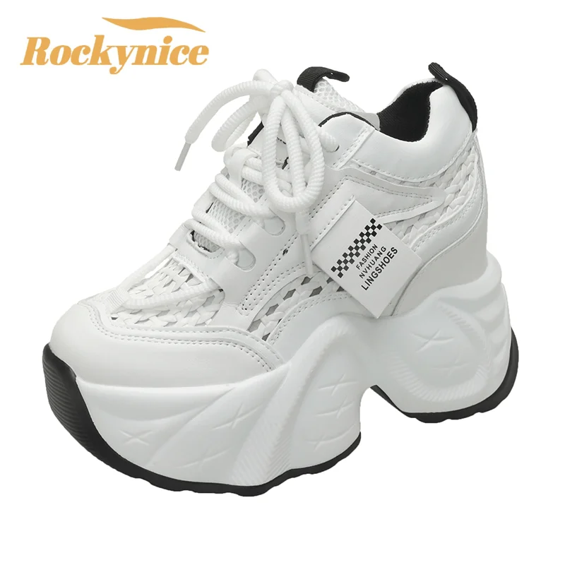 

Новинка 2025 года, массивные кожаные кроссовки, летние повседневные вулканизированные туфли на шнуровке, женские спортивные туфли на высокой платформе с дышащей сеткой для папы, 10 см