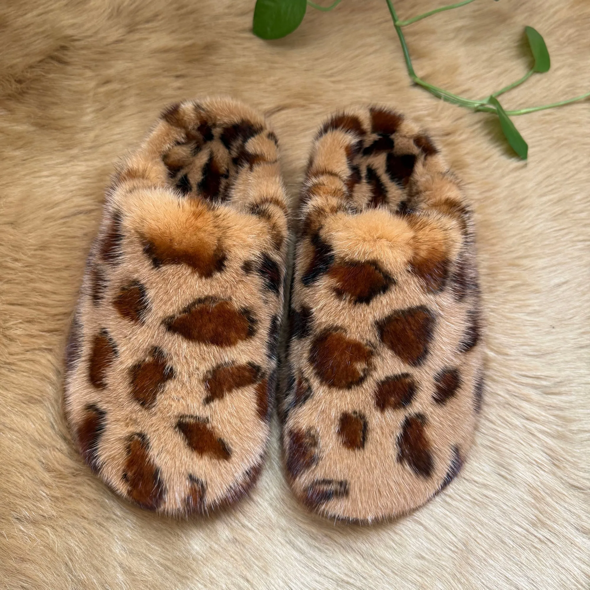Luxury Real Mink Fur Slide Slippers Women Soft Furry Flat Warm Mule Slipper Anti‑Slip Sole Indoor House Shoes For Woman 2026